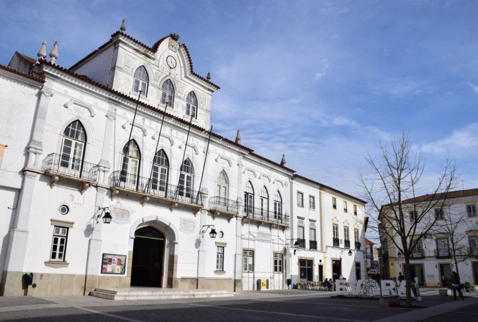 Sociedade Portuguesa de Autores reclama dívida à Câmara de Évora