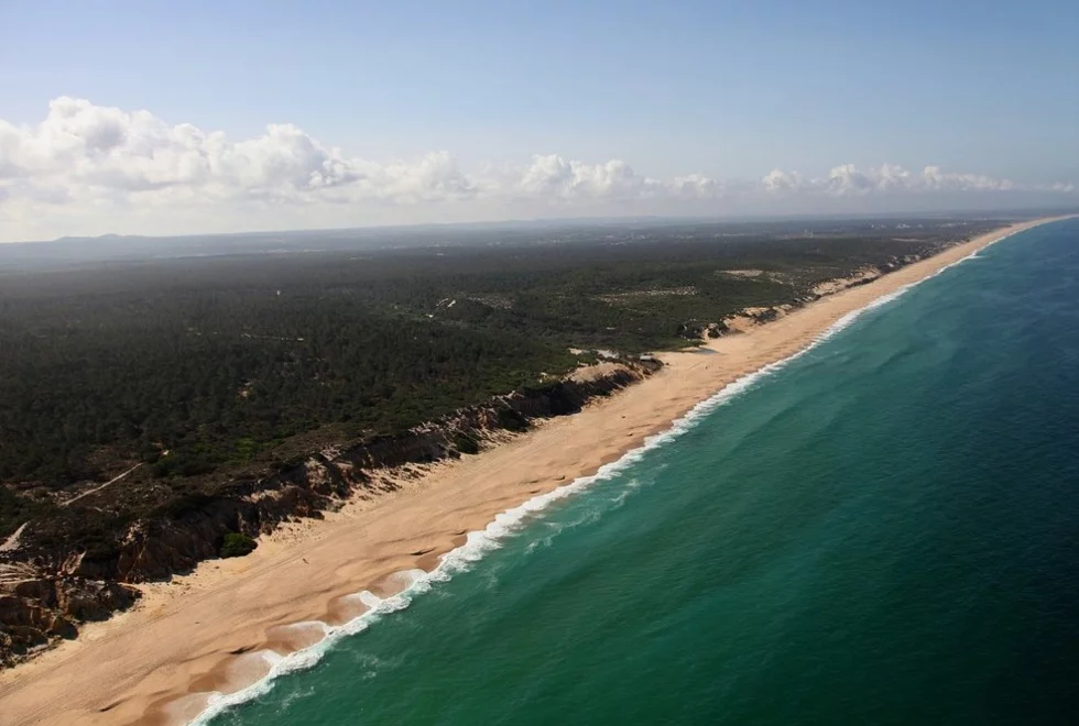 APA fiscaliza acessos às praias entre Troia e Melides para garantir uso público