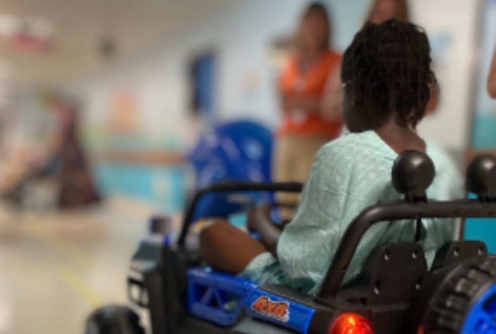 Hospital de Portalegre recebe veículo para humanizar cuidados pediátricos