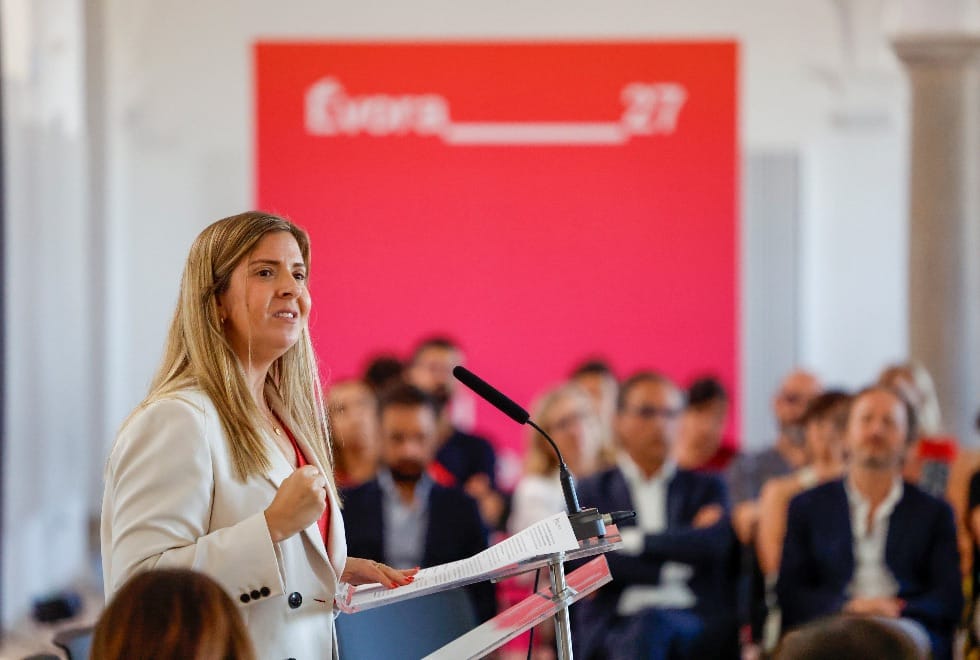 Ministra admite “atraso estrutural” na Évora 2027, mas garante solução