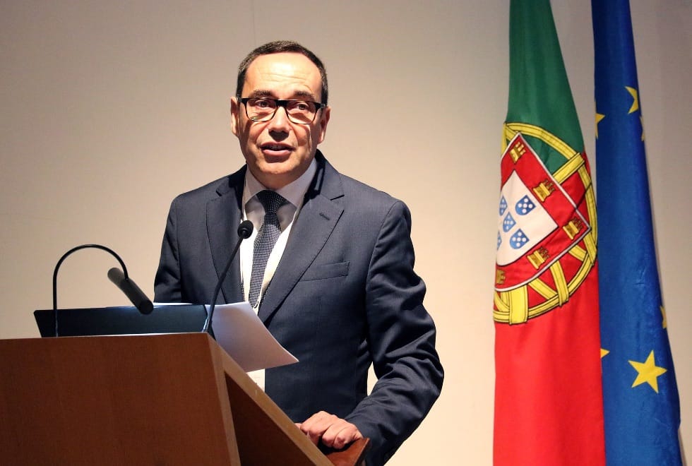 UÉ lança curso para qualificar dirigentes e modernizar a administração pública