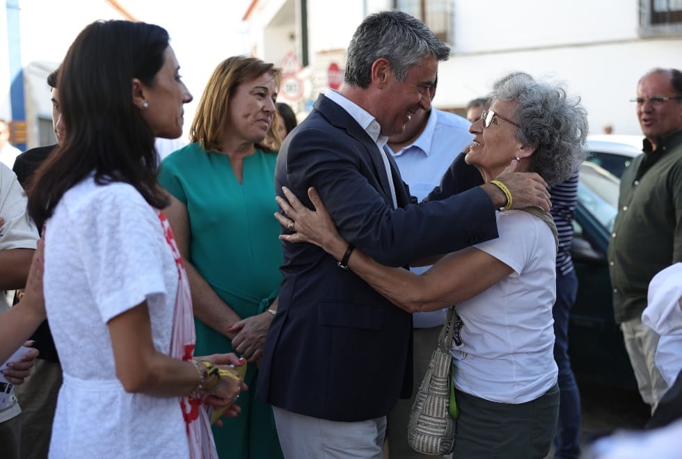 Em Almodôvar, José Luís Carneiro acusa Governo de se pôr “no colo do Chega”
